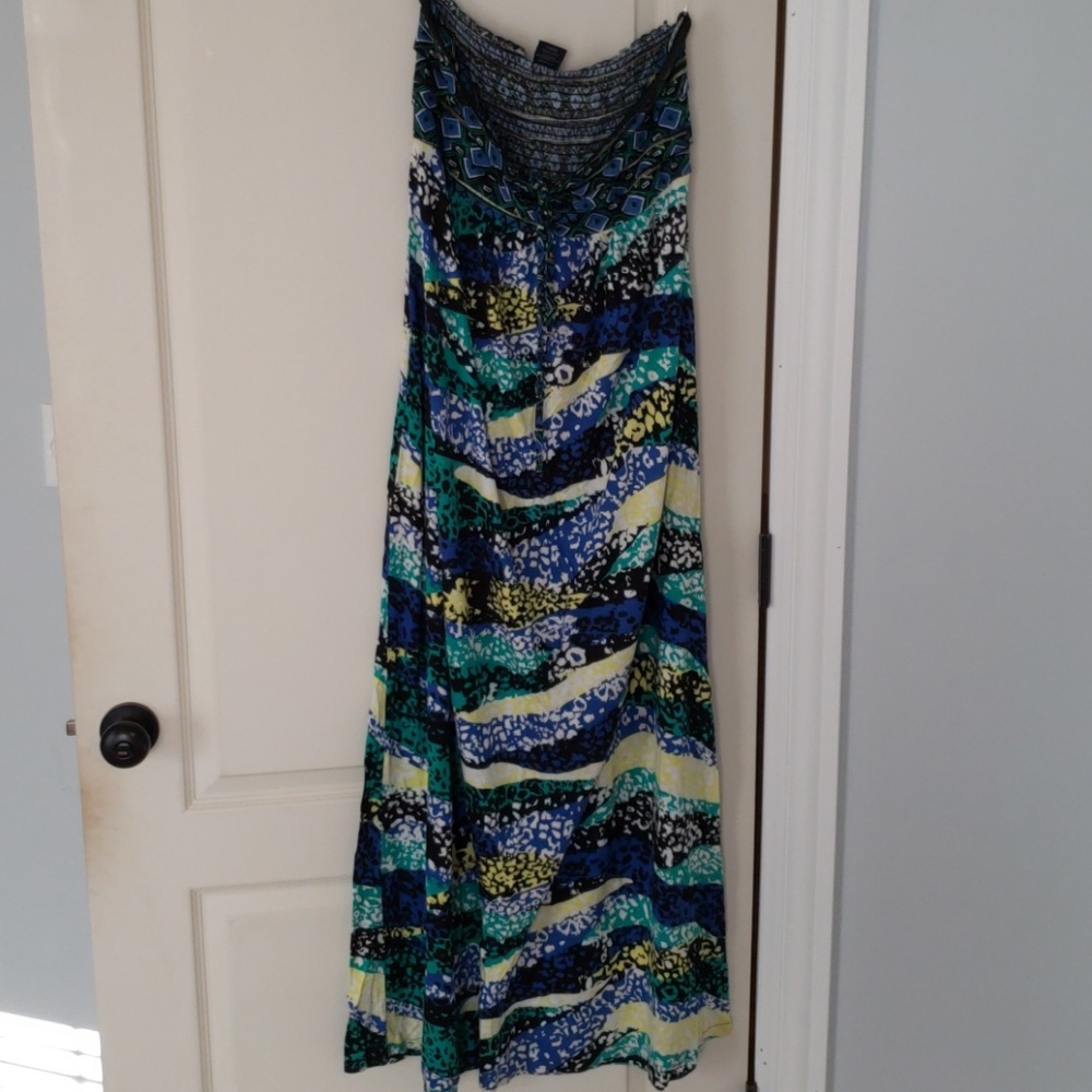 Colorful strapless maxi dress